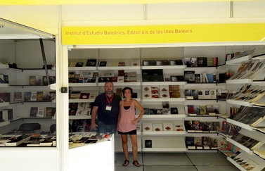 El Institut d'Estudis Baleàrics viaja con los editores una veintena de escritores de Balears a la Setmana del Llibre en Català, en Barcelona, por segunda vez